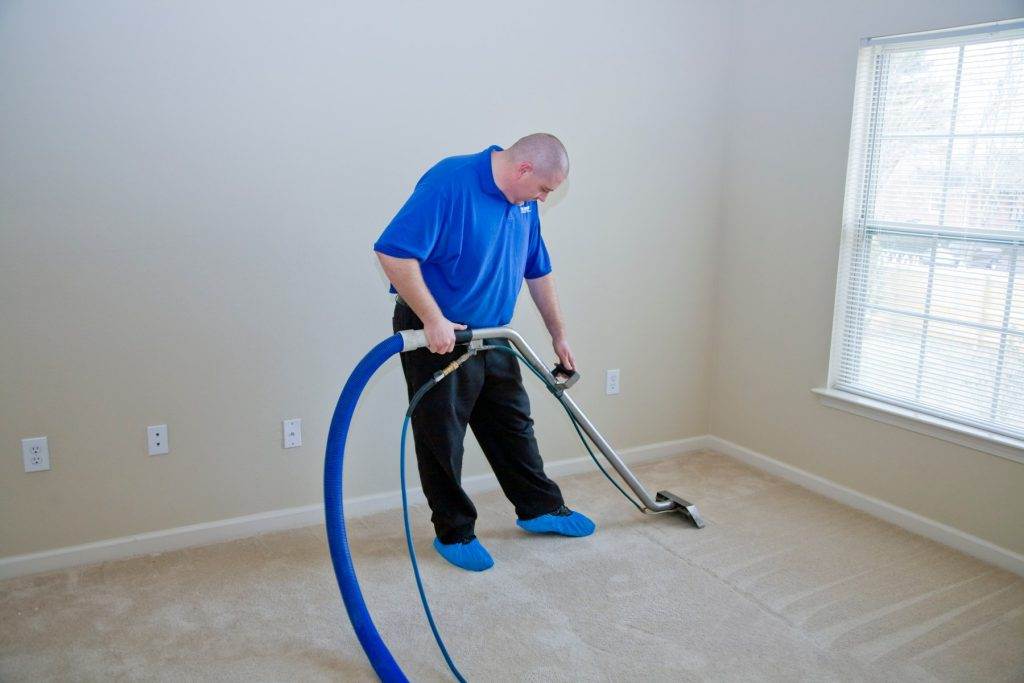 Should You Clean Carpet Before Moving In?